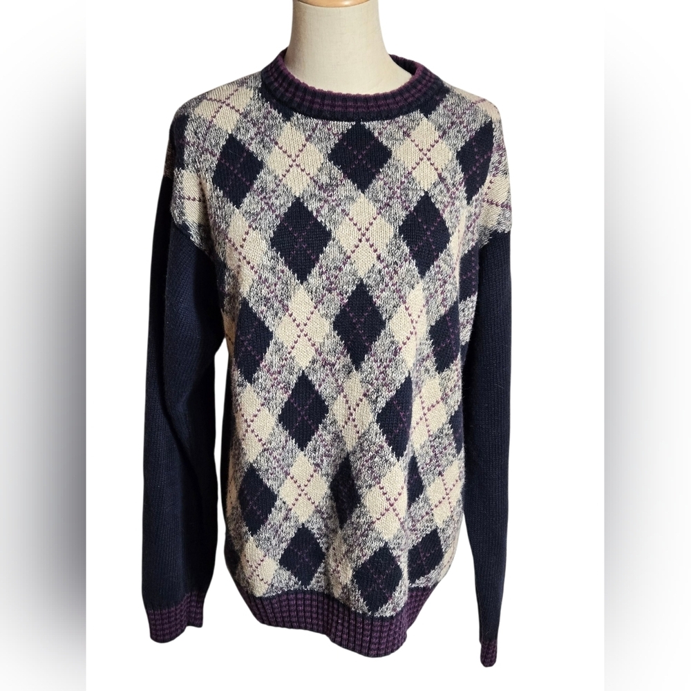 Trader Bay VIintage Blue And White Argyle Sweater